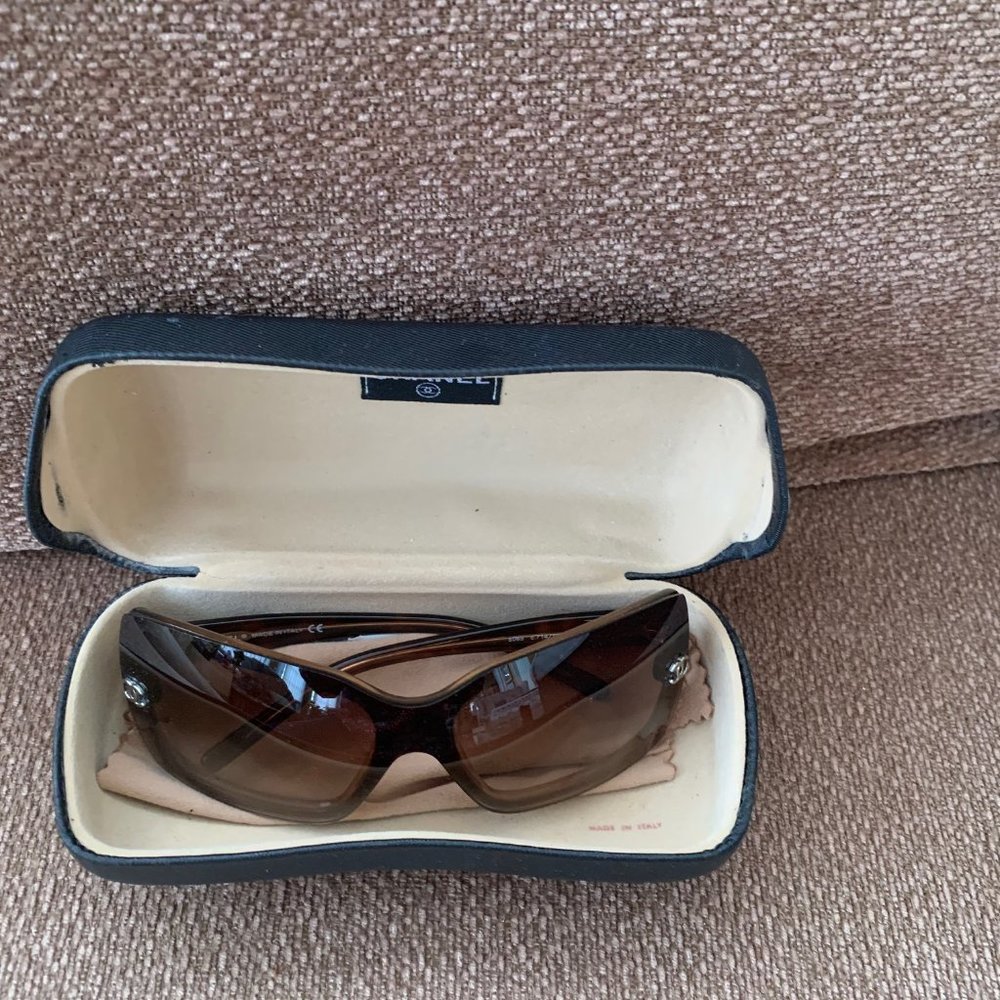 Chanel Sunglasses - 5065